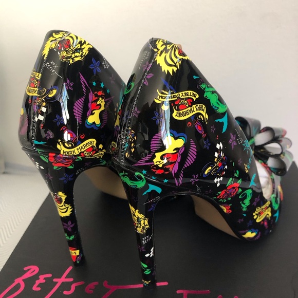 Betsey Johnson 80th Birthday Prince Tattoo Heels Size 8 - Picture 7 of 7